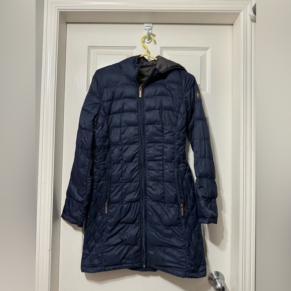 Michael Kors Jackets & Blazers - Michael kors packable down zip up puffer jacket size small VVVGUC